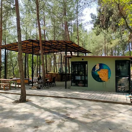 Sens Bungalows & Tents *